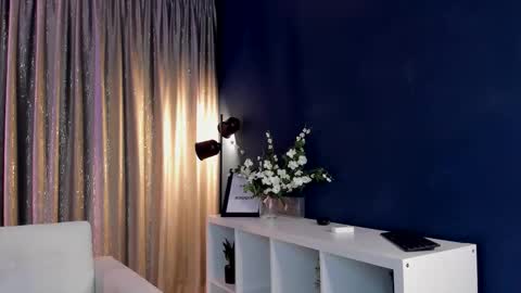 Snapshot of dormroomtease chatting on September 18, 2:54 am dormroomtease online show from September 18, 2:54 am