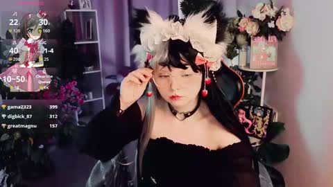 Draculaura online show from May 15, 3:59 pm