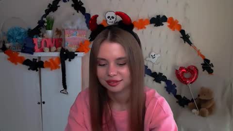 Mari online show from October 31, 11:25 am