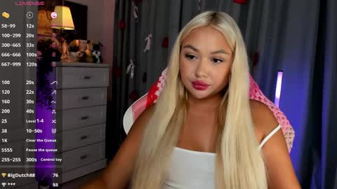  Mary   pvt open    use pink and blue app lovense online show from April 12, 6:00 pm