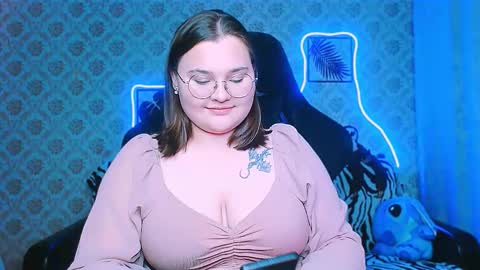 dreamforyoue2 online show from October 1, 7:19 pm