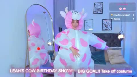 dreamleah_ online show from October 24, 5:58 am