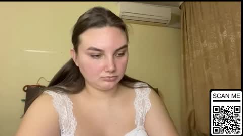 Mila online show from November 22, 5:04 pm