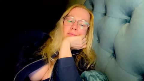 Kate online show from October 20, 6:44 pm