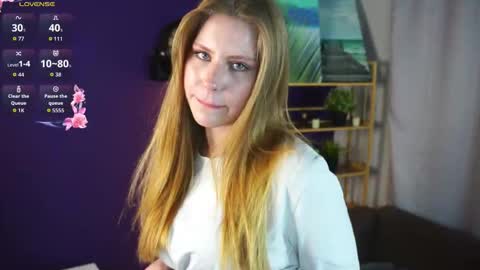 My name is  Luna  online show from February 16, 7:52 am