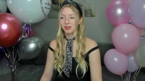 Hanna online show from November 24, 3:52 am