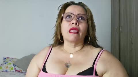 Snapshot of dulce_anahi_ chatting on October 16, 1:08 am Im Dulce online show from October 16, 1:08 am