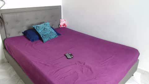 Dulce Noir online show from October 3, 6:57 pm