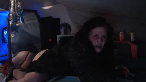 dumbgirl5150 online show from February 23, 7:28 am