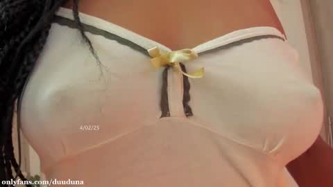 Snapshot of duna_du chatting on February 4, 10:45 pm My birthday is tomorrow November 30 online show from February 4, 10:45 pm