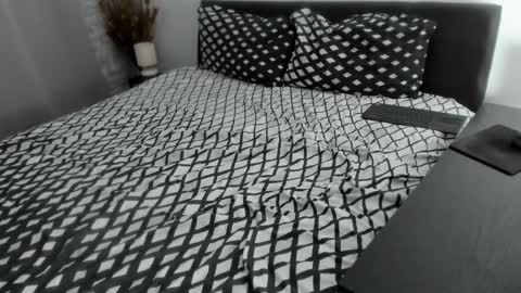 Dyanne online show from January 7, 5:49 pm