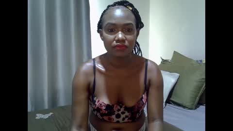 east_queen online show from November 14, 10:04 am