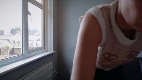 Nadia Ferreira  online show from March 17, 11:14 am