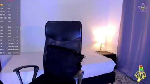 ebony__queen2 online show from July 21, 6:19 pm