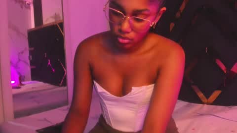 Luci  online show from September 12, 1:50 am