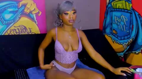 Snapshot of ebonydollx69 chatting on February 11, 9:14 pm Pearl online show from February 11, 9:14 pm