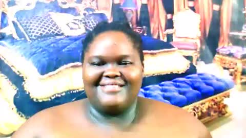 Snapshot of ebonyhotbuns4u2luv chatting on March 10, 5:43 am ebonyhotbuns4u2luv online show from March 10, 5:43 am