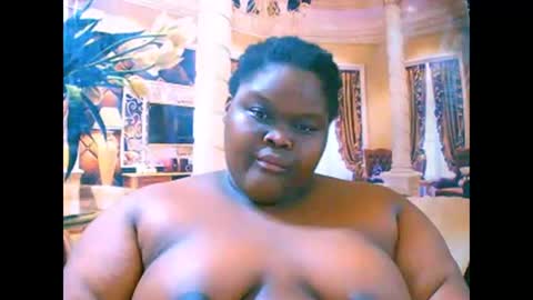 Snapshot of ebonyhotbuns4u2luv chatting on September 16, 7:00 pm ebonyhotbuns4u2luv online show from September 16, 7:00 pm