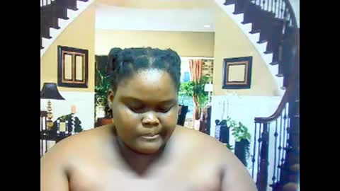 Snapshot of ebonyhotbuns4u2luv chatting on February 25, 6:58 am ebonyhotbuns4u2luv online show from February 25, 6:58 am