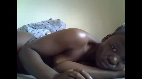 ebonyliliana online show from December 19, 9:40 am