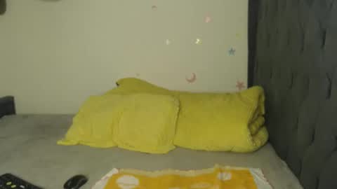 ebonyshiks online show from December 14, 7:58 am