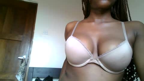 ebonyslut09 online show from July 19, 7:54 am