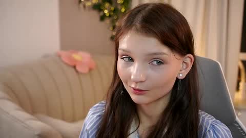 Lisa  online show from March 2, 12:21 am