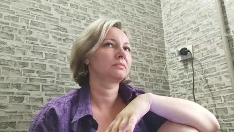 Snapshot of edithmanning chatting on February 1, 10:48 am edithmanning online show from February 1, 10:48 am