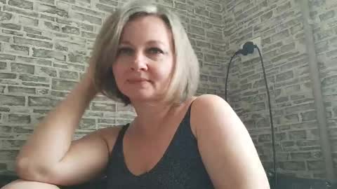 Snapshot of edithmanning chatting on February 23, 6:55 am edithmanning online show from February 23, 6:55 am