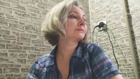 Snapshot of edithmanning chatting on January 24, 8:55 am edithmanning online show from January 24, 8:55 am