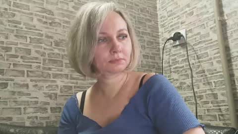 Snapshot of edithmanning chatting on February 6, 8:07 am edithmanning online show from February 6, 8:07 am