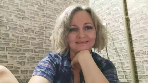 Snapshot of edithmanning chatting on January 25, 8:21 pm edithmanning online show from January 25, 8:21 pm