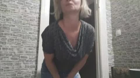 Snapshot of edithmanning chatting on December 13, 5:38 am edithmanning online show from December 13, 5:38 am