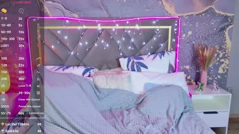 ednadavis online show from April 25, 11:24 am