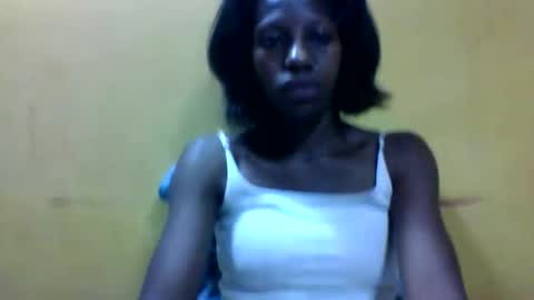 edwige770943 online show from April 22, 3:25 am