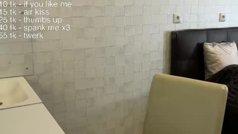 ef_fy online show from February 26, 1:54 pm