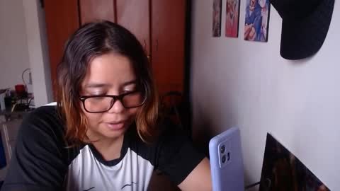 eimy_saenzz online show from March 30, 6:18 pm