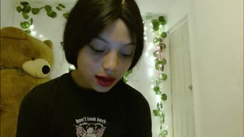 Snapshot of eiviiy1609 chatting on September 20, 1:09 pm eiviiy1609 online show from September 20, 1:09 pm