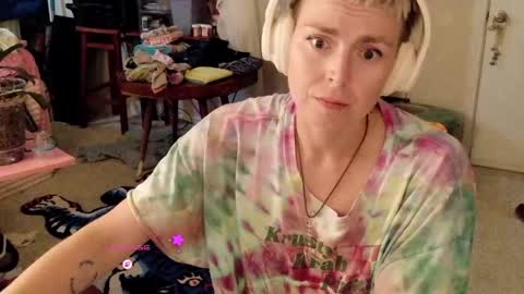 ejrabloom online show from April 16, 4:46 am