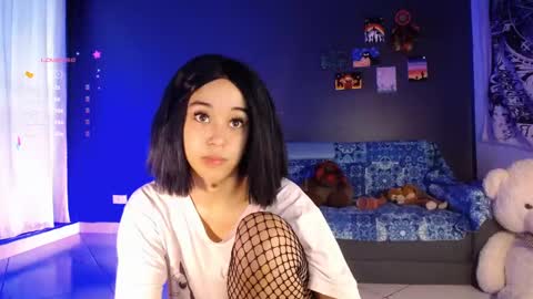 Snapshot of ela_0 chatting on February 24, 9:41 pm Ela  Help me reach 100 thumbs up online show from February 24, 9:41 pm