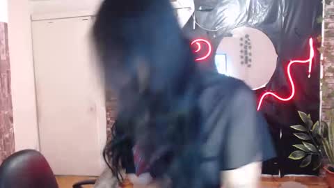 Snapshot of ela_foxyy chatting on December 20, 4:04 pm ELA online show from December 20, 4:04 pm