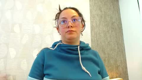 Im Ela online show from November 6, 12:22 pm