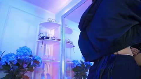 Elasummeer online show from March 18, 11:59 am