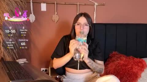 Elecktra online show from February 14, 8:11 pm