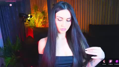 elegant_mysterious online show from February 8, 9:29 pm