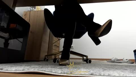 eleganzavogue online show from November 20, 10:05 am