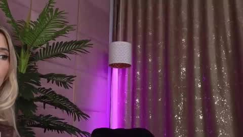 Eleine online show from September 28, 1:23 am