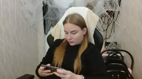 Elena online show from October 28, 11:27 am