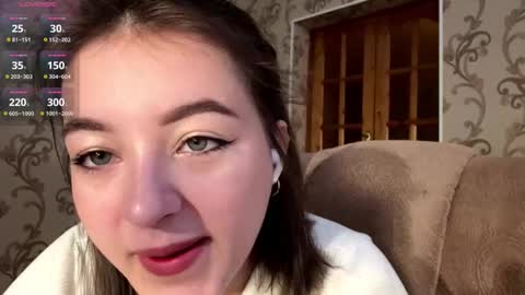 Mia online show from March 12, 8:17 am