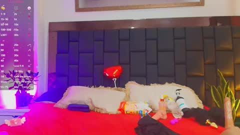 elenna_boobs_ online show from February 15, 7:51 am